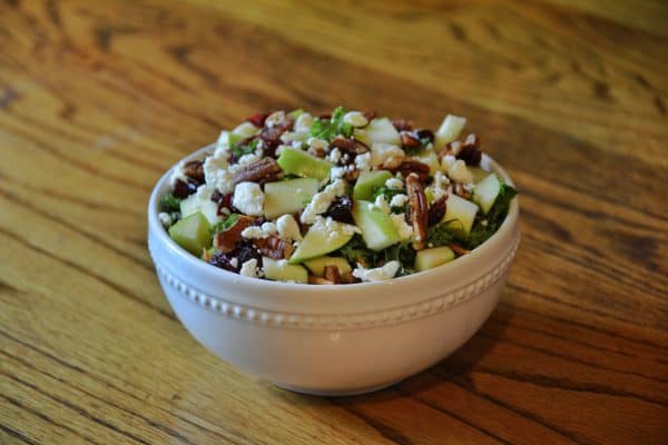 Apple pecan salad for tailgating, friendsgiving, or your next holiday dinner. 3 fit salad recipes for your holiday dinner. reesewoods.com #reesewoodsfitness #pumpkinrecipes #healthyholidayrecipes