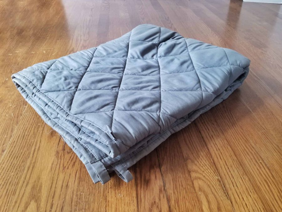 7 tools to reduce stress during a hectic season. Have you ever used a TENS unit or wedge pillow? Know the benefits of blue light glasses? Why foam rolling has big recovery benefits? Or that a weighted blanket can relieve anxiety and insomnia? Those are a few of the amazing recovery tools I've been using to reduce stress on my body during a hectic season. #reesewoodsfitness #anxiety #depression #chronicpain #coronavirus #recoverytools #yoga