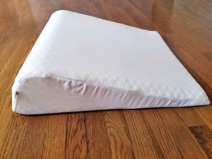 7 tools to reduce stress during a hectic season. Have you ever used a TENS unit or wedge pillow? Know the benefits of blue light glasses? Why foam rolling has big recovery benefits? Or that a weighted blanket can relieve anxiety and insomnia? Those are a few of the amazing recovery tools I've been using to reduce stress on my body during a hectic season. reesewoods.com #reesewoodsfitness #anxiety #depression #chronicpain #coronavirus #recoverytools #yoga